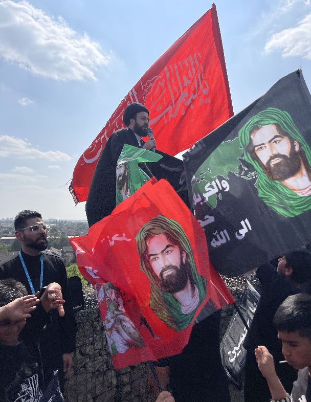 Arbaeen Minis flags and family activities